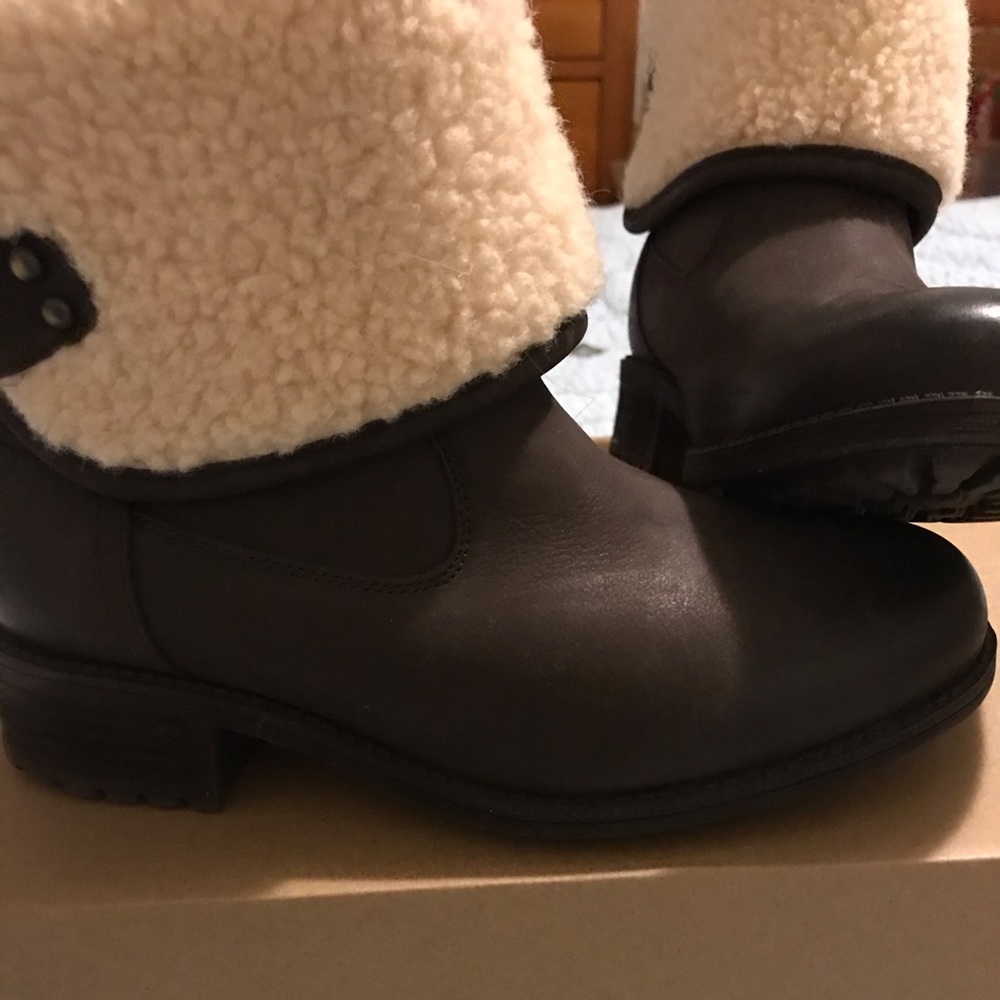 Ugg stout boots